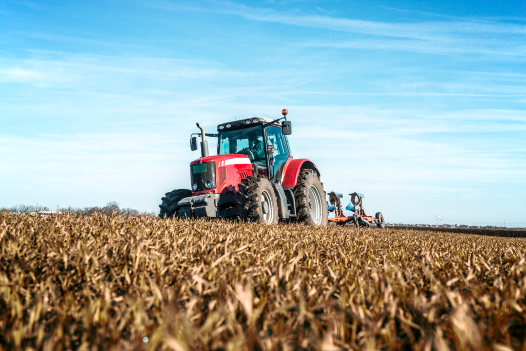 Incentivi per l'agricoltura: come ottenere fino a 130.000 euro per l'acquisto di trattori e macchine agricole